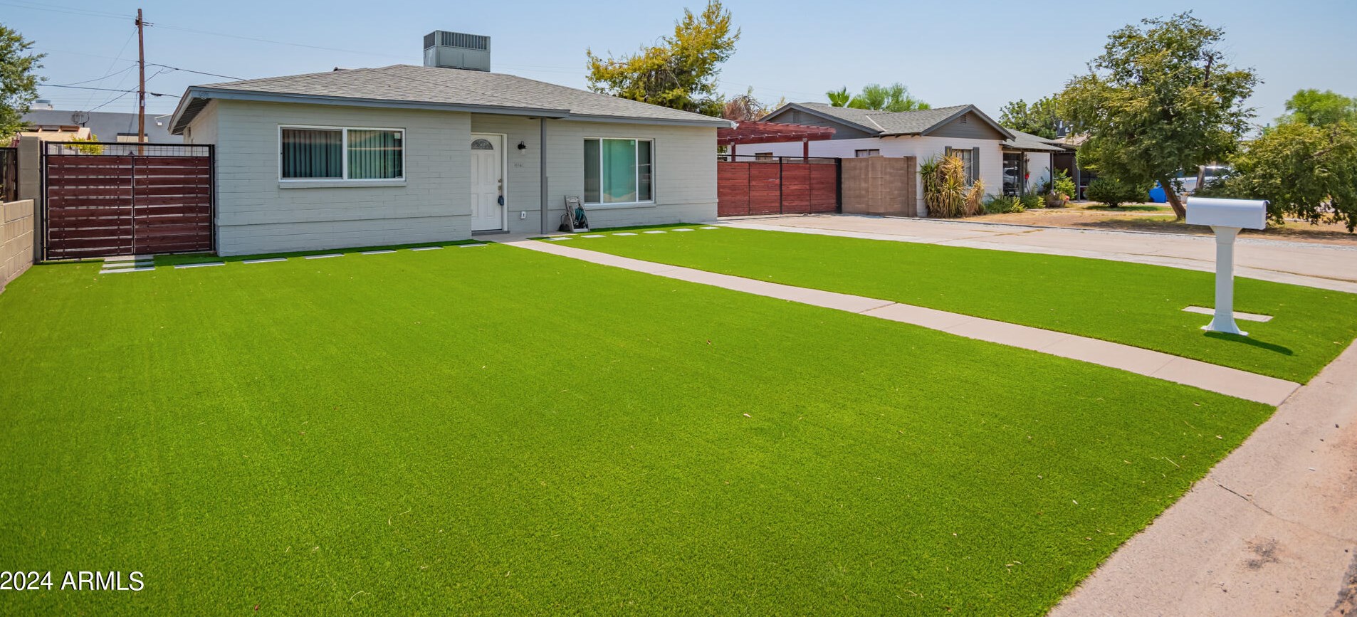 1941 Mitchell Dr, Phoenix AZ  85015-5714 exterior