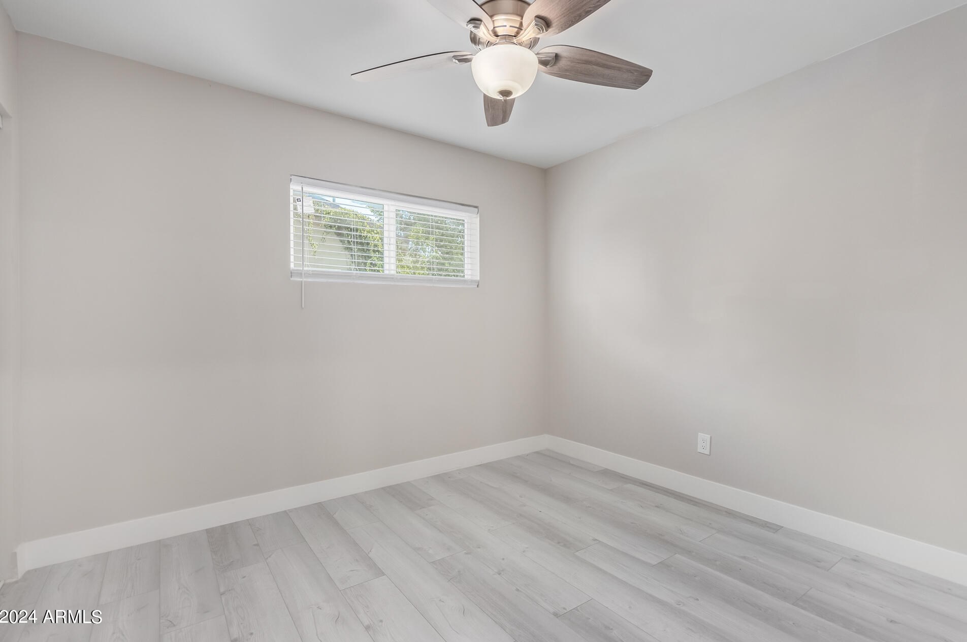 1941 Mitchell Dr, Phoenix AZ  85015-5714 exterior
