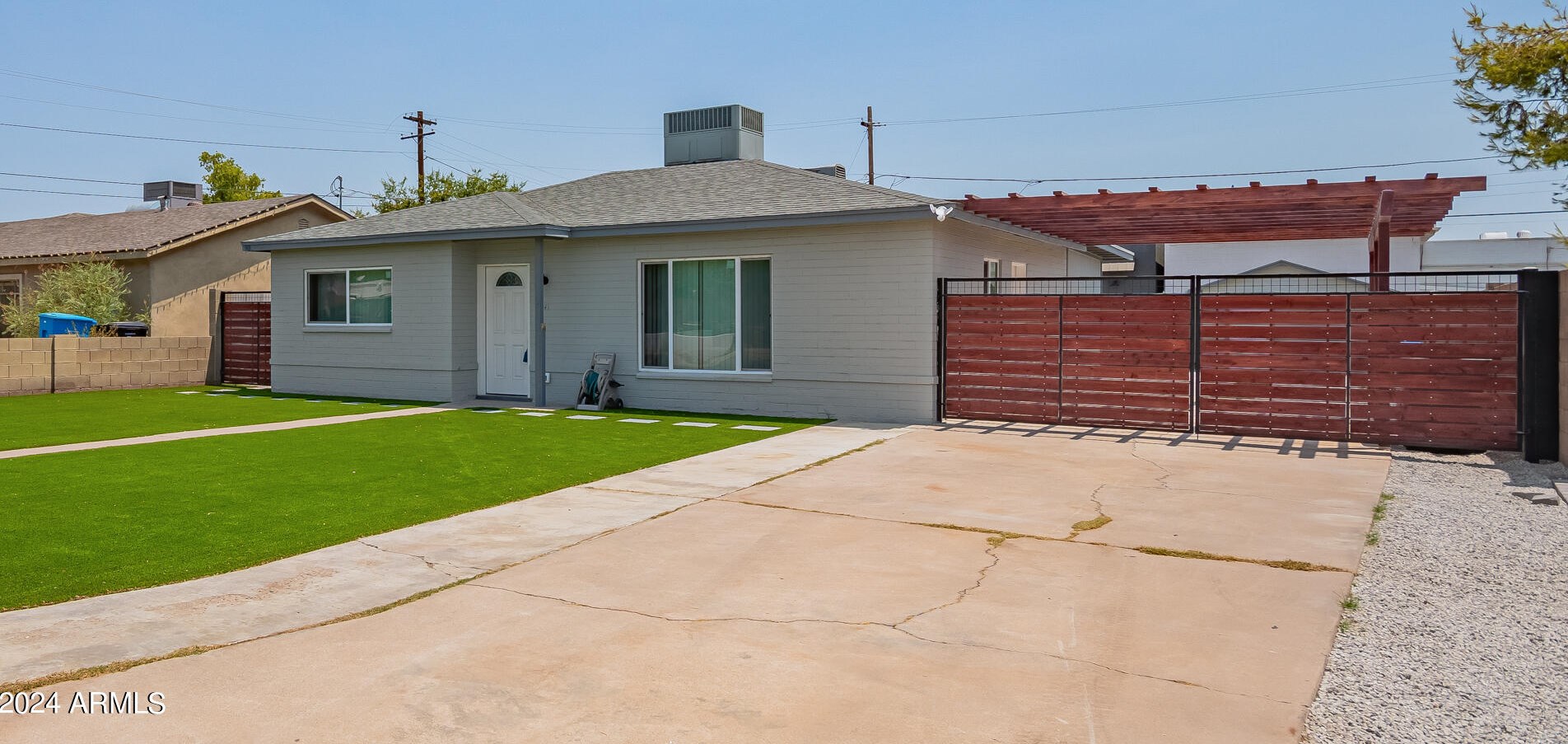 1941 Mitchell Dr, Phoenix AZ  85015-5714 exterior