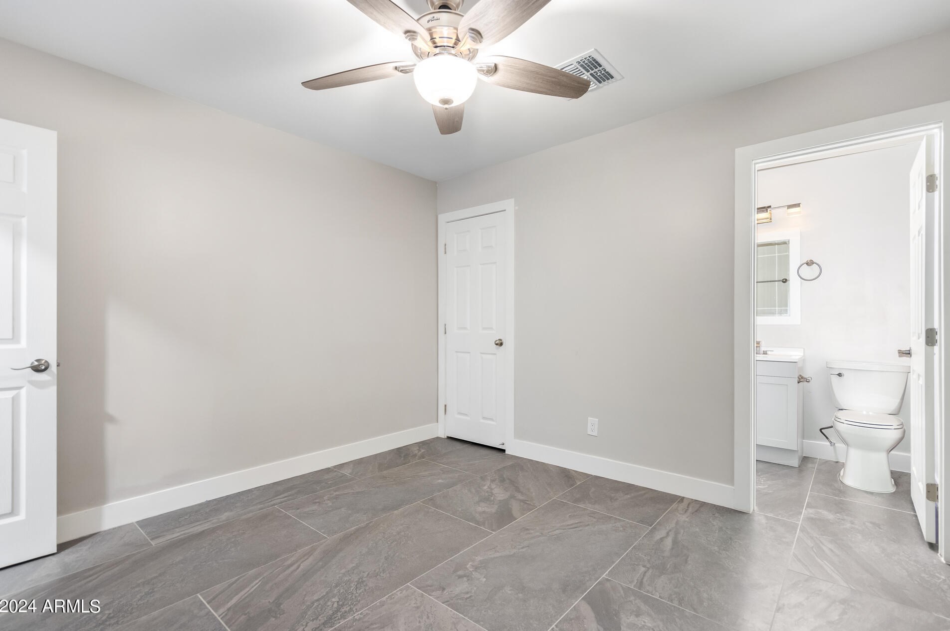 1941 Mitchell Dr, Phoenix AZ  85015-5714 exterior