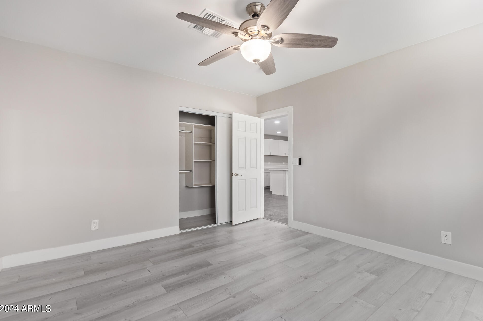 1941 Mitchell Dr, Phoenix AZ  85015-5714 exterior