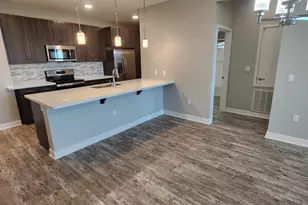 5550 E Deer Valley Dr, Phoenix, AZ 85054 - Photo 5