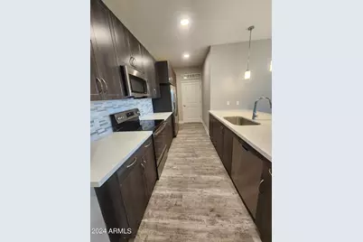 5550 E Deer Valley Drive #2M, Phoenix, AZ 85054 - Photo 3