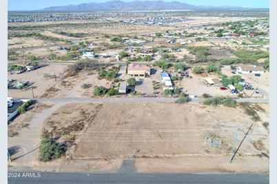 24300 W Grand Avenue #14, Wittmann, AZ 85361 - Photo 1