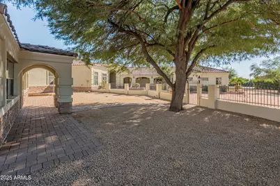 23907 N 83rd Avenue, Peoria, AZ 85383 - Photo 9
