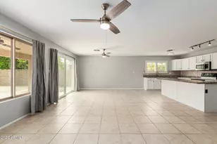 8753 W Salter Dr, Peoria, AZ 85382 - Photo 15