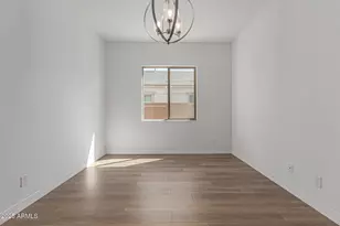 12012 W Pkwy Ln, Avondale, AZ 85323 - Photo 11