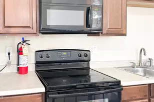 8939 North 8th St, Phoenix, AZ 85020 - Photo 5