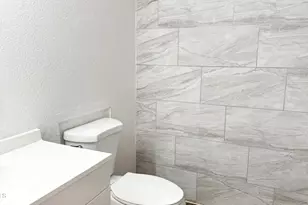 8939 North 8th St, Phoenix, AZ 85020 - Photo 9