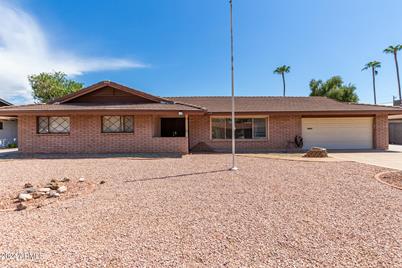 3021 S Fairway Drive, Tempe, AZ 85282 - Photo 1