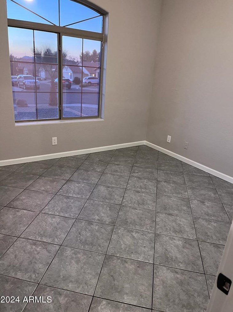 18053 13th St, Phoenix AZ  85022-1289 exterior