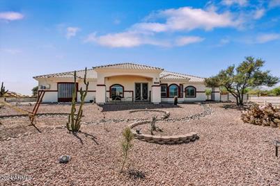 19835 W Meadowbrook Avenue, Litchfield Park, AZ 85340 - Photo 1