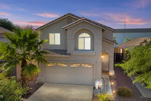 3211 E Kerry Ln, Phoenix, AZ 85050 - Photo 1