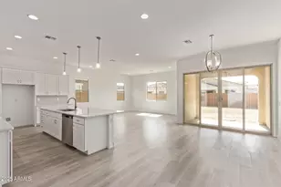 11949 W Pkwy Ln, Avondale, AZ 85323 - Photo 7