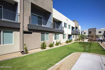 9700 S Central Avenue #3, Phoenix, AZ 85042 - Photo 1