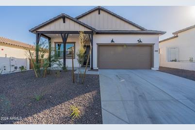 21333 W Roanoke Avenue, Buckeye, AZ 85396 - Photo 1