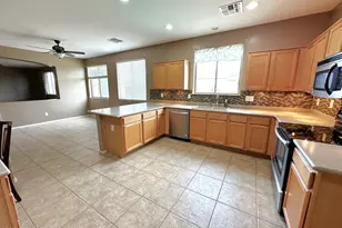 1542 E Chaparral Pl, Casa Grande, AZ 85122 - Photo 11