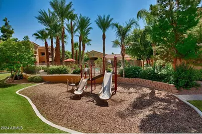 16682 N West Point Parkway #1, Surprise, AZ 85374 - Photo 13