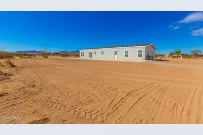 50863 W Saffron Lane, Maricopa, AZ 85139 - Photo 47