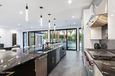 8037 N 7th Avenue, Phoenix, AZ 85021 - Photo 15