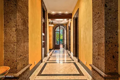 8100 N 68th Street, Paradise Valley, AZ 85253 - Photo 33