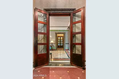 8100 N 68th Street, Paradise Valley, AZ 85253 - Photo 7