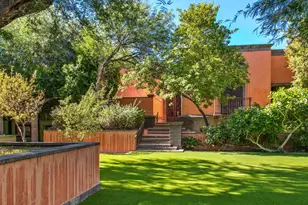 8100 N 68th St, Paradise Valley, AZ 85253 - Photo 51