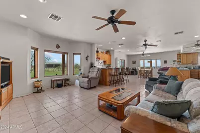 22900 W Hylton Way, Congress, AZ 85332 - Photo 15