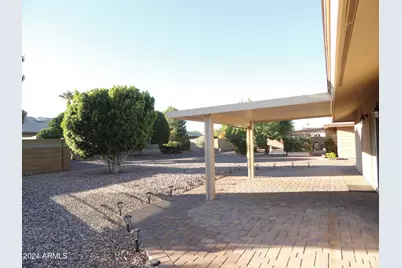 11037 W Meade Drive, Sun City, AZ 85351 - Photo 5