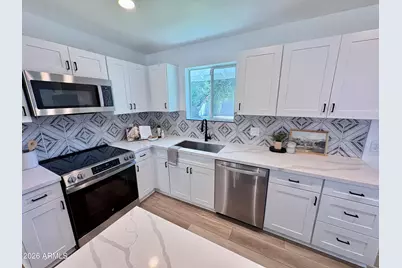 2213 E Janice Way, Phoenix, AZ 85022 - Photo 13