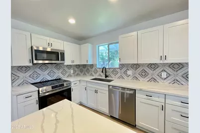 2213 E Janice Way, Phoenix, AZ 85022 - Photo 13