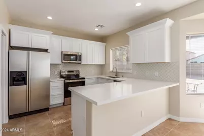 1105 E Wong Way, Phoenix, AZ 85040 - Photo 13