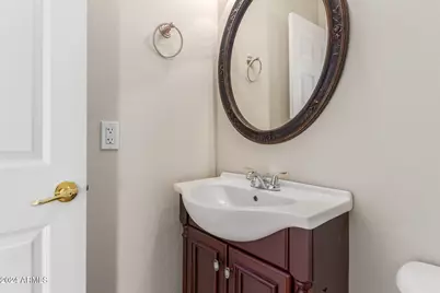 1105 E Wong Way, Phoenix, AZ 85040 - Photo 25