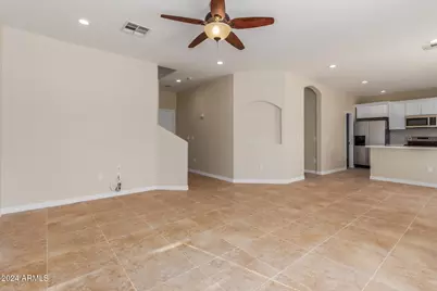 1105 E Wong Way, Phoenix, AZ 85040 - Photo 5