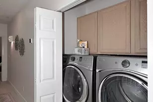 8270 N Hayden Rd, Scottsdale, AZ 85258 - Photo 17