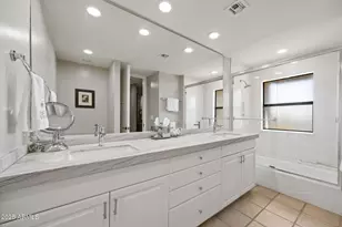 2802 E Camino Acequia Dr, Phoenix, AZ 85016 - Photo 23