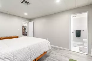 1611 E Villa Rita Dr, Phoenix, AZ 85022 - Photo 19