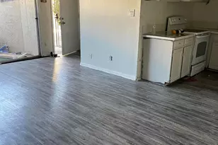 2652 N 43rd Ave, Phoenix, AZ 85009 - Photo 1