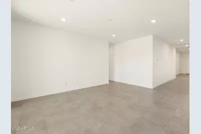 22471 W Pontiac Drive, Surprise, AZ 85387 - Photo 11
