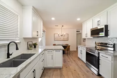 10404 W Audrey Drive, Sun City, AZ 85351 - Photo 9