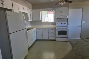 610 S 11th Pl W, Saint Johns, AZ 85936 - Photo 9