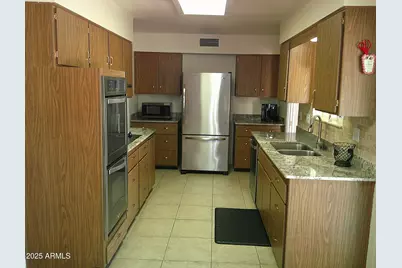 10731 W Mission Lane, Sun City, AZ 85351 - Photo 15