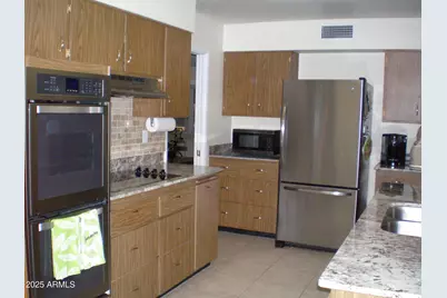 10731 W Mission Lane, Sun City, AZ 85351 - Photo 23