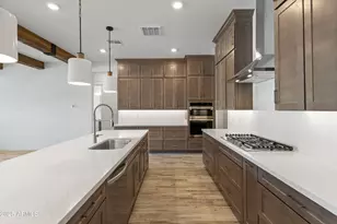 7592 W Evans Dr, Peoria, AZ 85381 - Photo 3