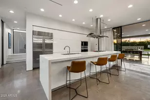 10299 N 65th Pl, Paradise Valley, AZ 85253 - Photo 13