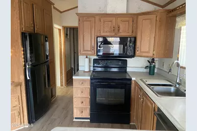 2137 W Erie Avenue #137, Apache Junction, AZ 85119 - Photo 9