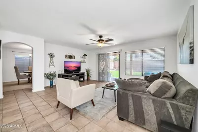 20219 N 33rd Place, Phoenix, AZ 85050 - Photo 17