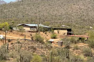 42213 N 3rd St, Phoenix, AZ 85086 - Photo 1