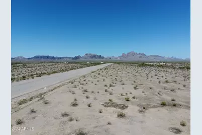 546Xx W Sunland Avenue #2, Tonopah, AZ 85354 - Photo 7