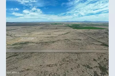 546Xx W Sunland Avenue #2, Tonopah, AZ 85354 - Photo 9